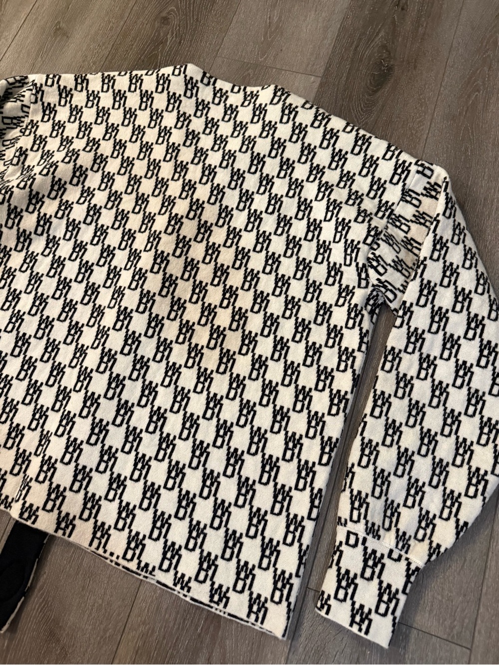 WE11DONE Logo Oversized Off-White Button Down Wool Cardigan Sweater Size Small - Picture 7 of 9